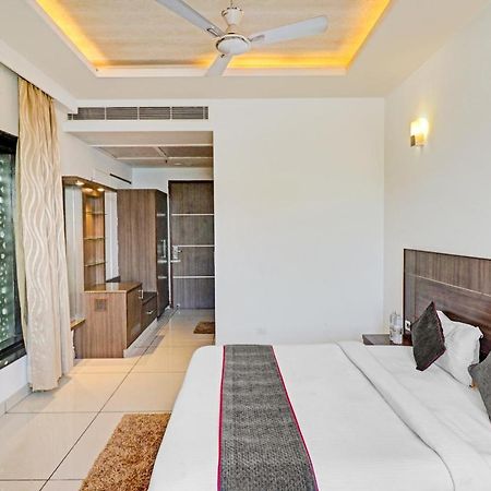 Oyo Townhouse 484 Sanskriti 호텔 델리 외부 사진