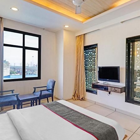 Oyo Townhouse 484 Sanskriti 호텔 델리 외부 사진