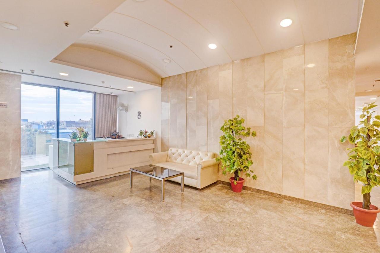 Oyo Townhouse 484 Sanskriti 호텔 델리 외부 사진