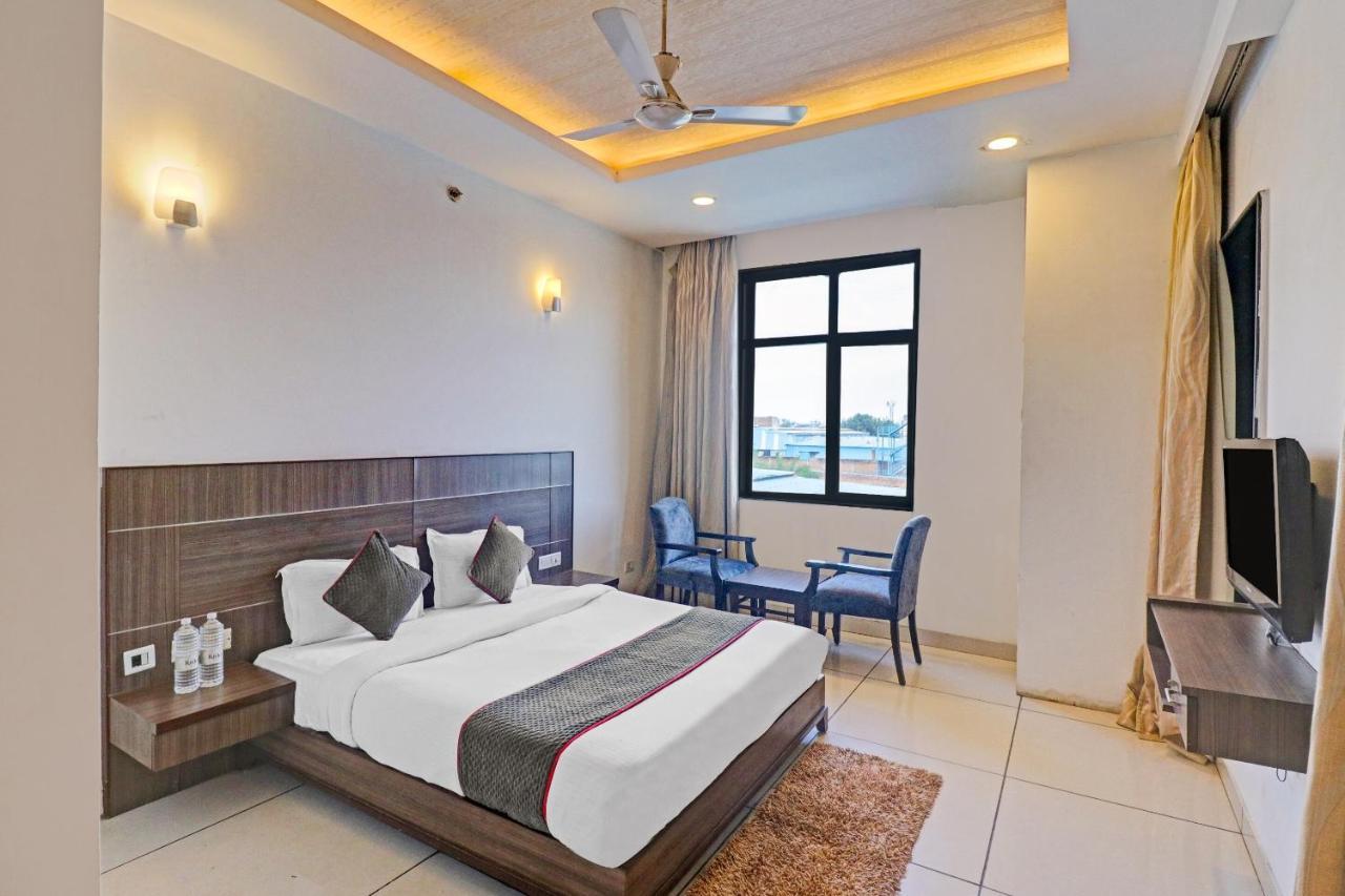 Oyo Townhouse 484 Sanskriti 호텔 델리 외부 사진