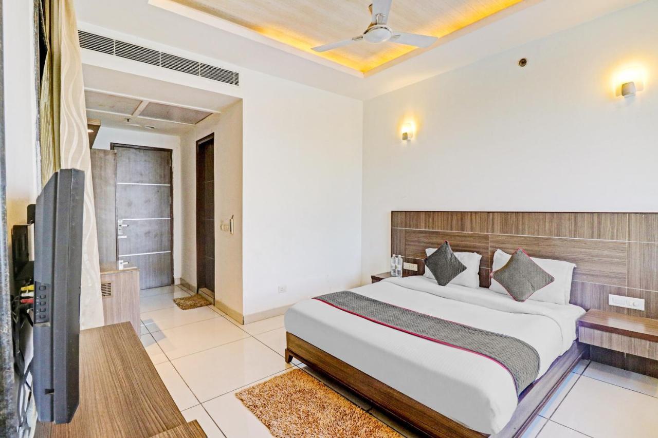 Oyo Townhouse 484 Sanskriti 호텔 델리 외부 사진